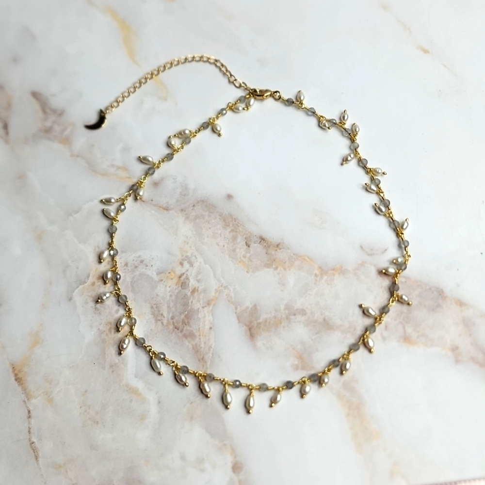 Freshwater pearl chocker